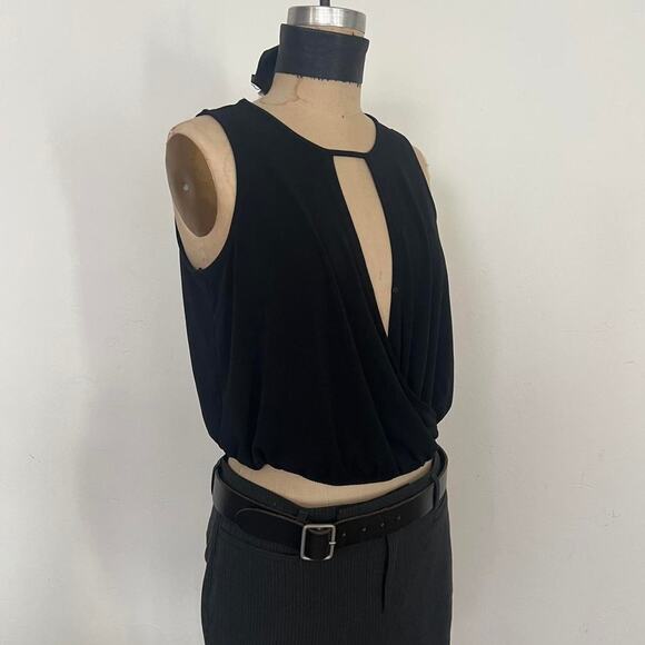 Nwt bcbg black keyhole - Picture 4 of 7